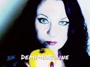 DemiMondaine_