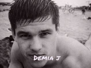 Demia_j
