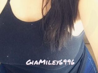 GiaMiley6996