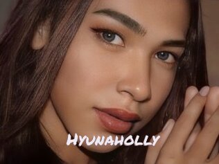 Hyunaholly