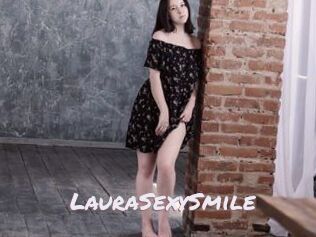 LauraSexySmile