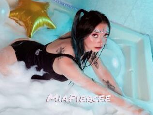 MiaPiercee Deutsche Sexcams