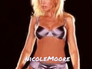 NicoleMoore Deutsche Sexcams
