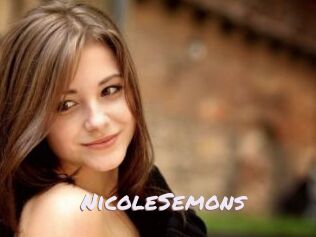 NicoleSemons Deutsche Sexcams