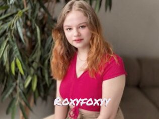 Roxyfoxyy