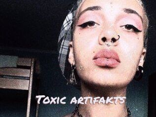 Toxic_artifakts